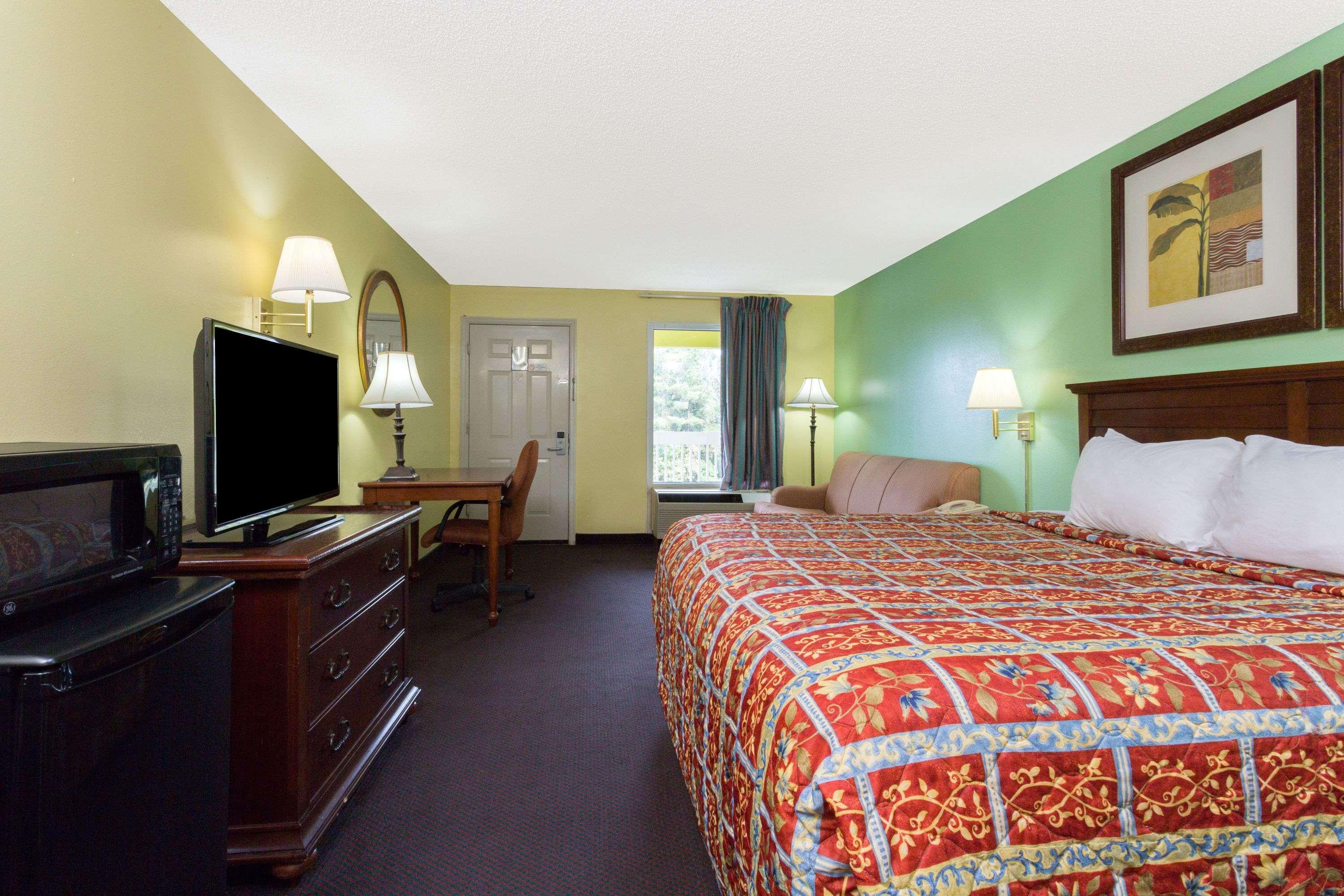 Days Inn Lamont/Monticello Eksteriør billede